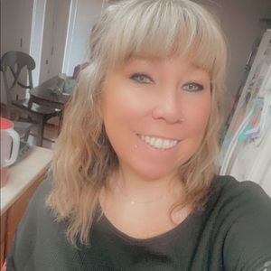 Meet your Posher, Alexiss